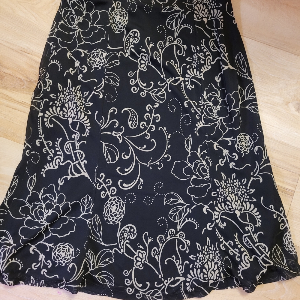 Express Black and Cream Floral A-Line Skirt